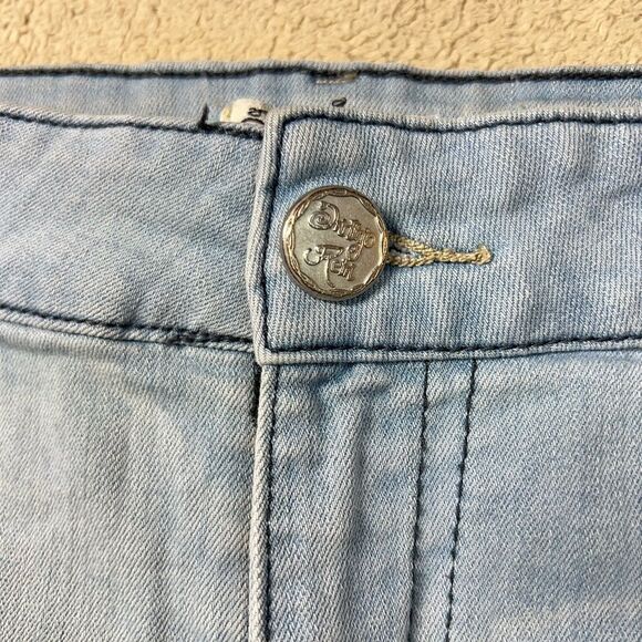Woman’s ndigo Rein Forever Denim Shorts size 13 - Picture 4 of 9